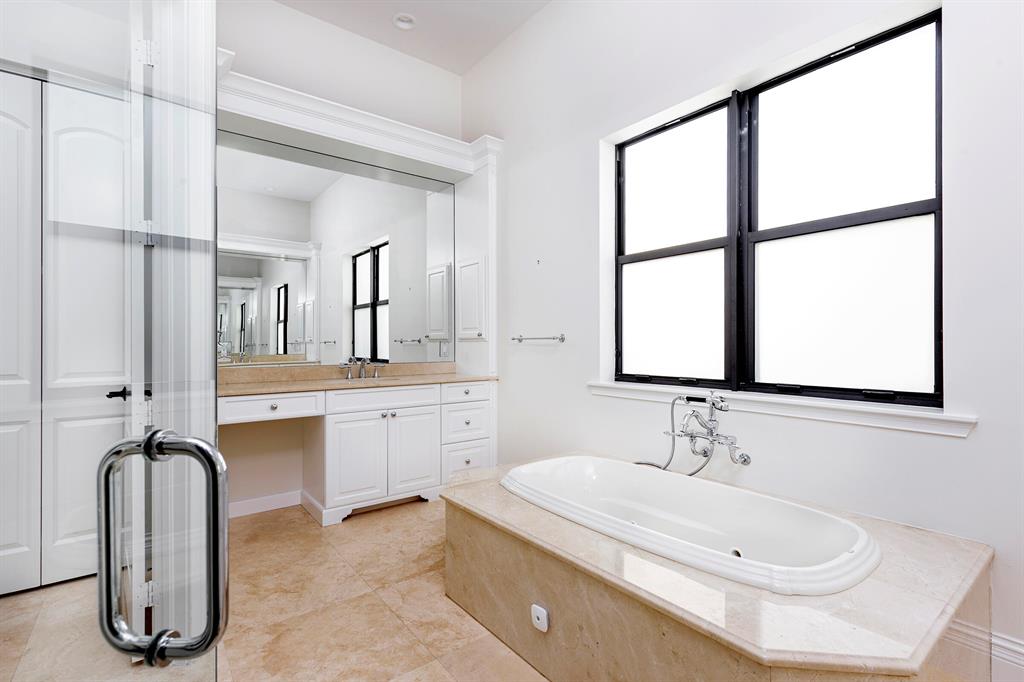 PALM BEACH POINT - Residential