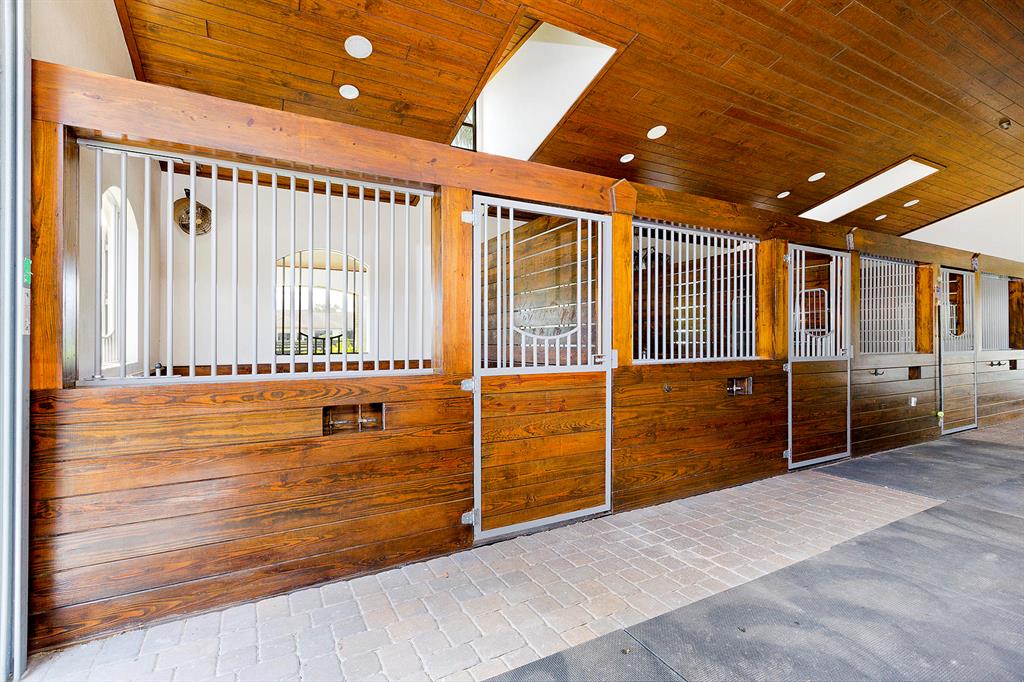 PALM BEACH POINT - Residential