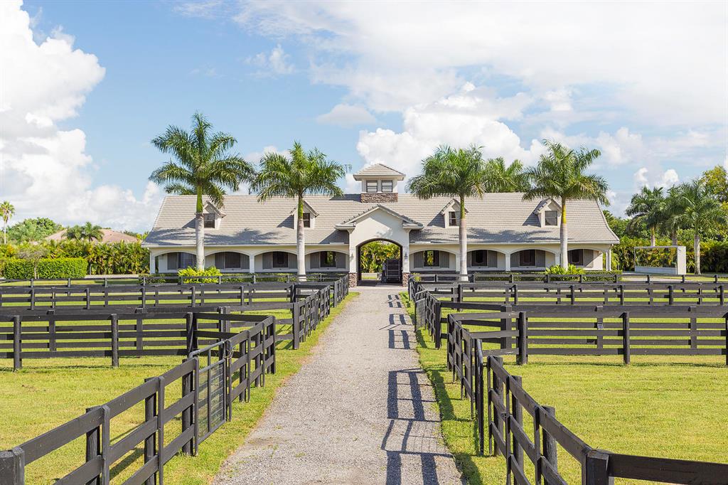 PALM BEACH POINT - Residential