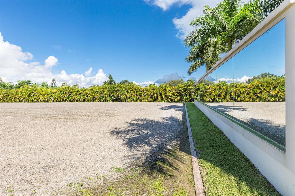 PALM BEACH POINT - Residential