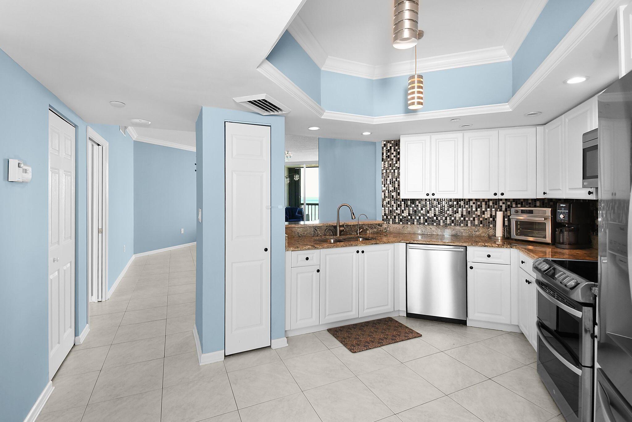 ISLAND DUNES OCEANSIDE CO - Residential