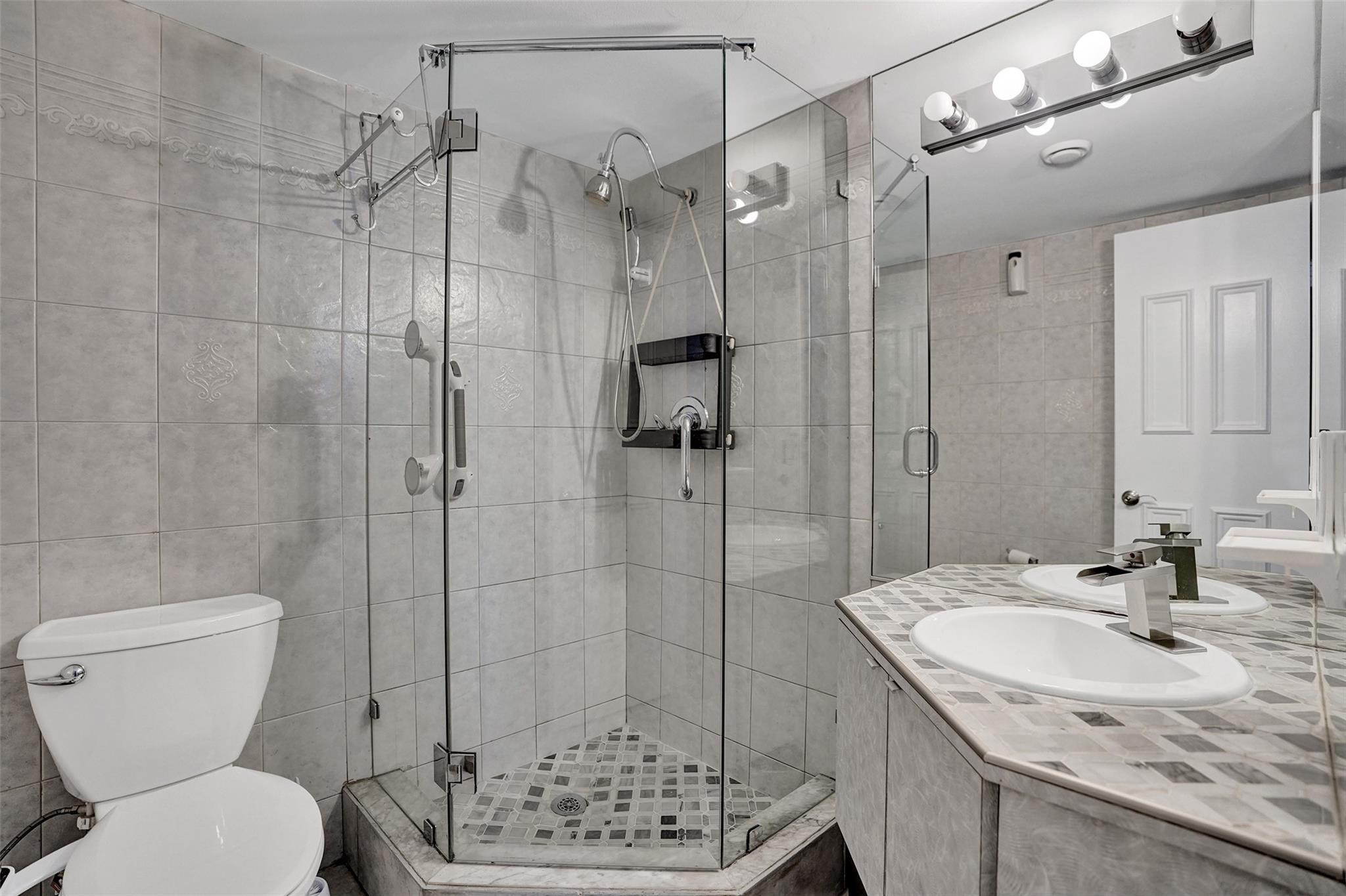 Delphi Towers - Residential