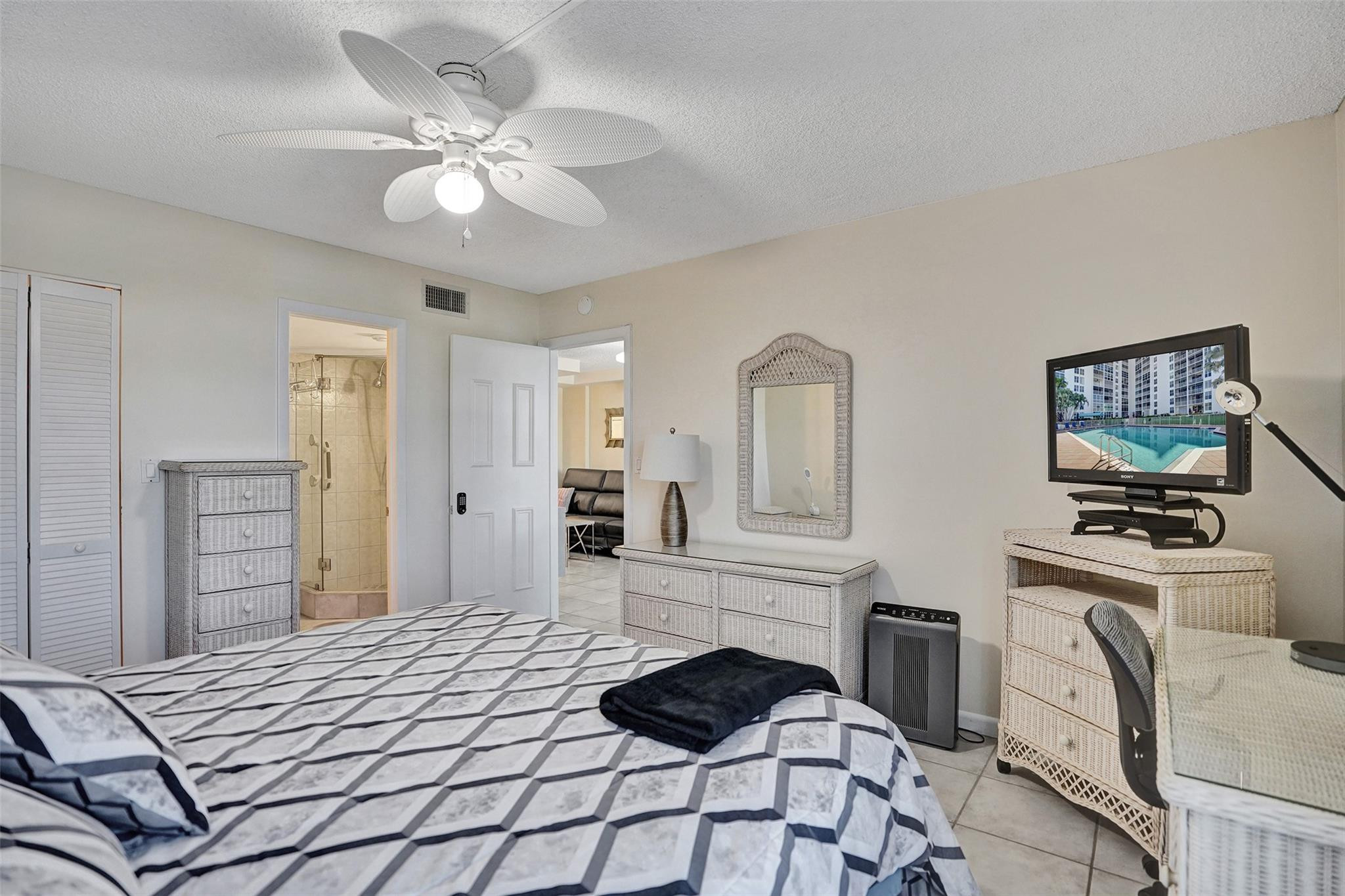 Delphi Towers - Residential