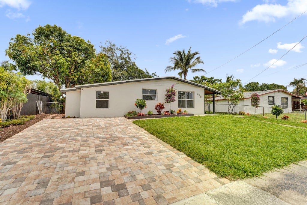 Photo of 5601 SW 36th Court, Davie, FL 33314 (MLS # B26038342)