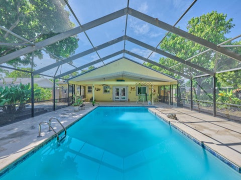 Tiny photo for 191 SE 27TH Avenue, Boynton Beach, FL 33435 (MLS # B26070700)
