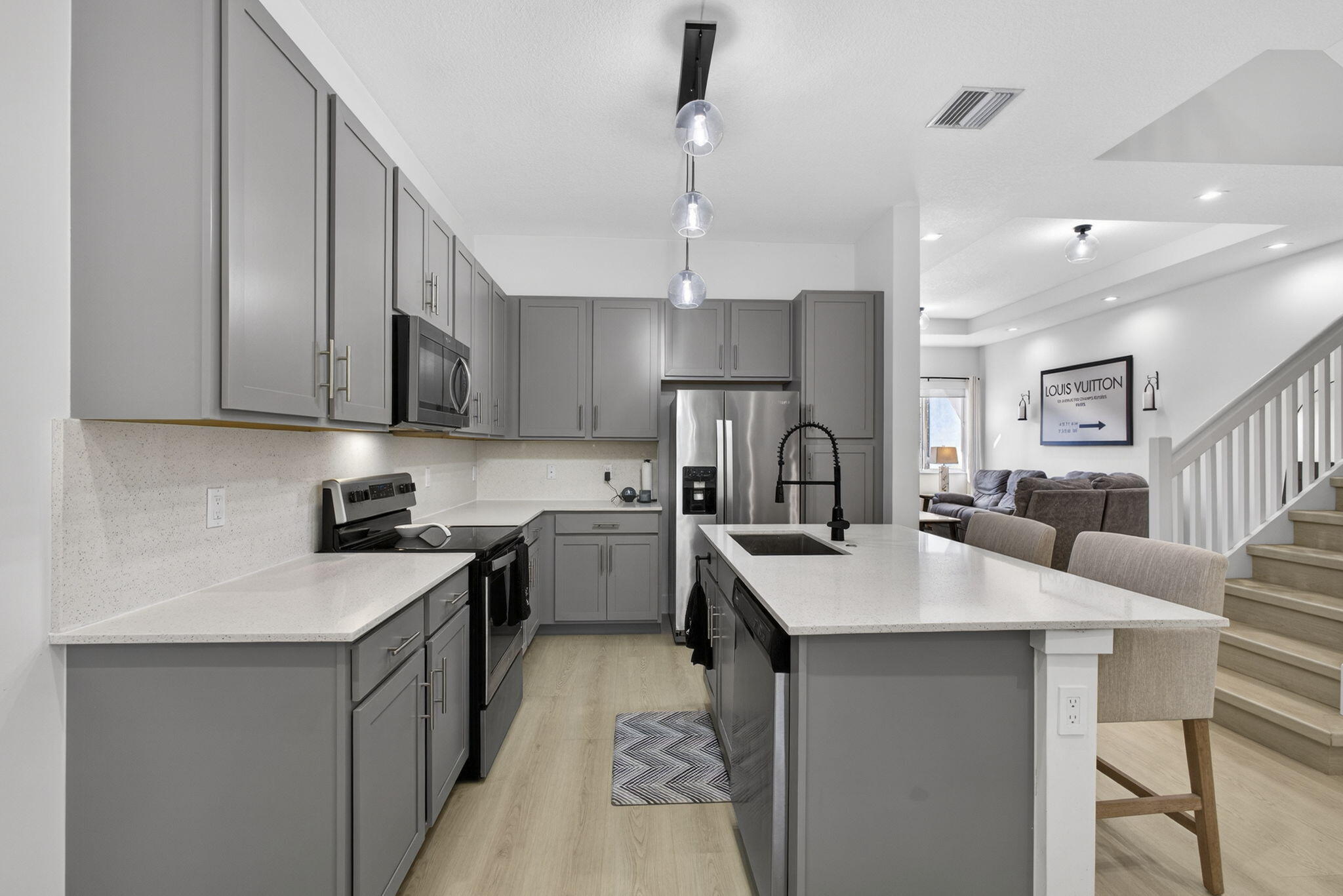 PIONEER ESTATES - Residential