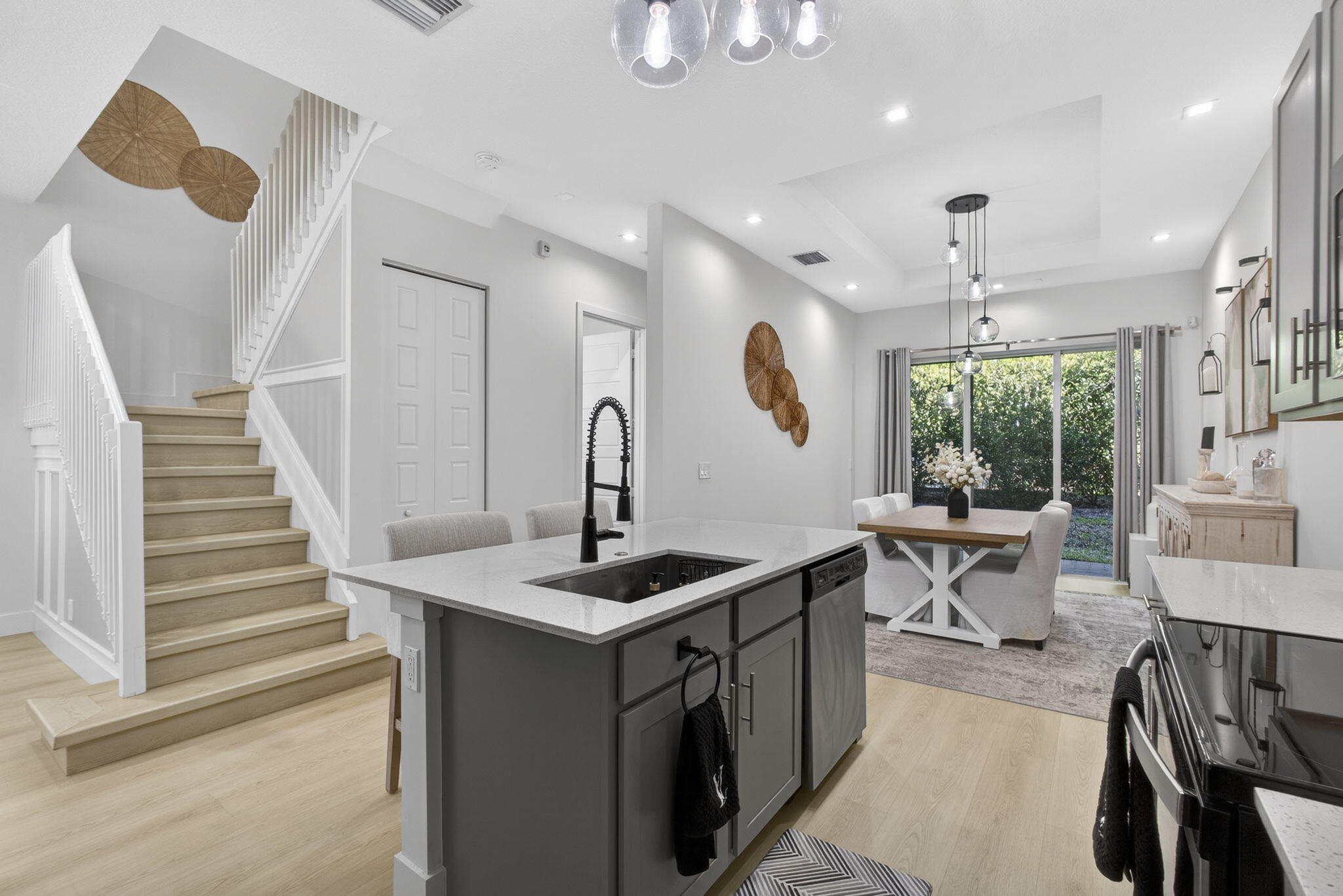 PIONEER ESTATES - Residential