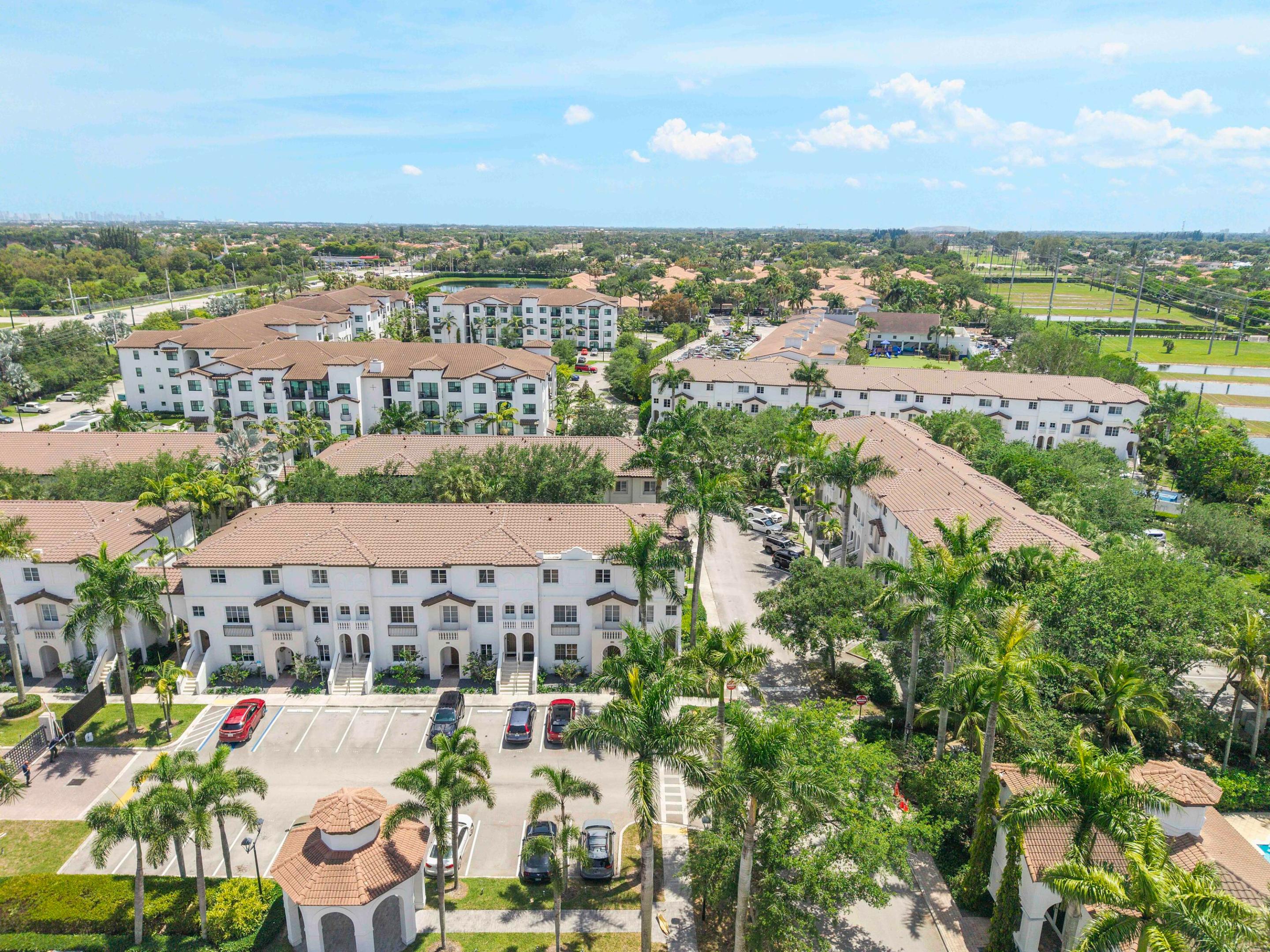 BOARDWALK AT VIZCAYA CONDO - Residential