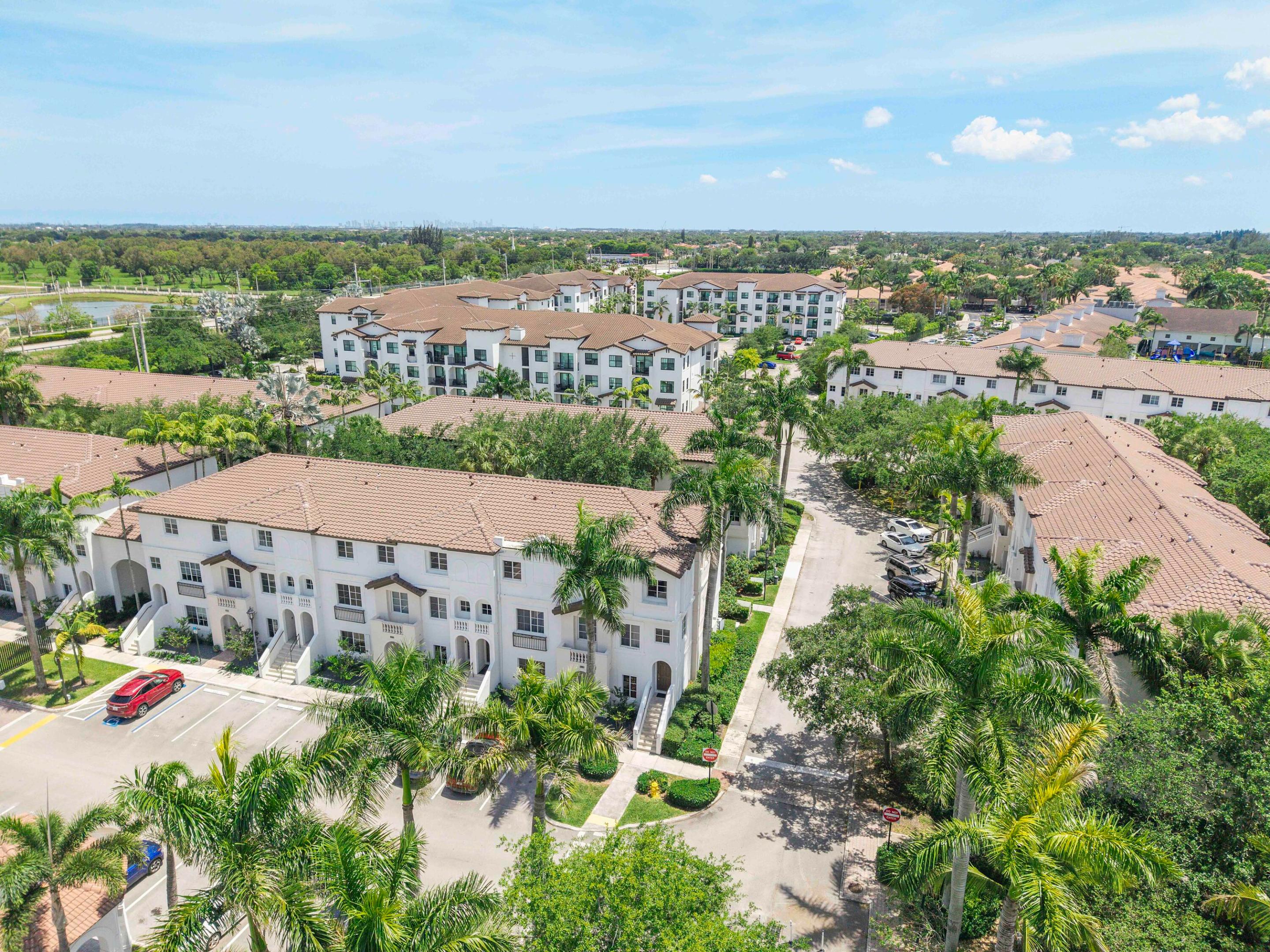 BOARDWALK AT VIZCAYA CONDO - Residential