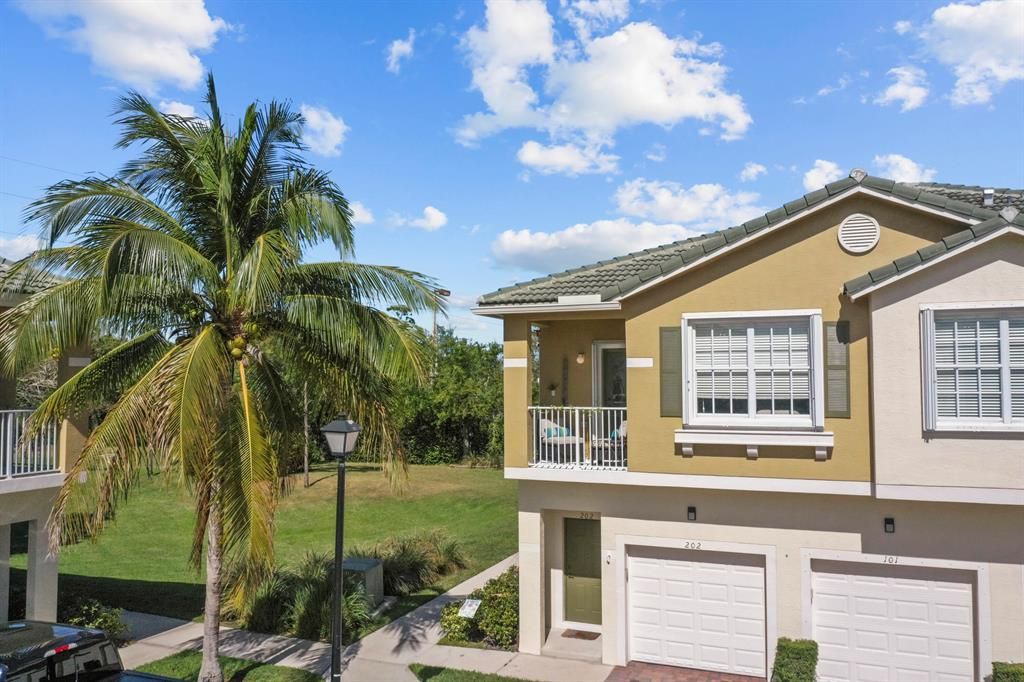 Photo of 1571 SE Wilshire Place #202, Stuart, FL 34994 (MLS # R10873586)