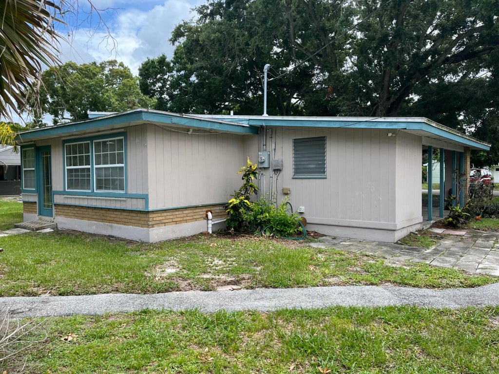 Photo of 2456 Cortez Avenue, Vero Beach, FL 32960 (MLS # B26040977)