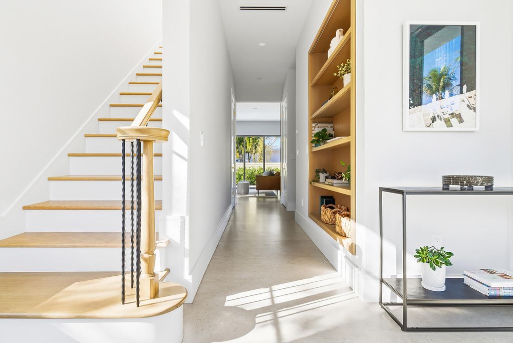 Photo of 785 Park Place, West Palm Beach, FL 33401 (MLS # B26001342)