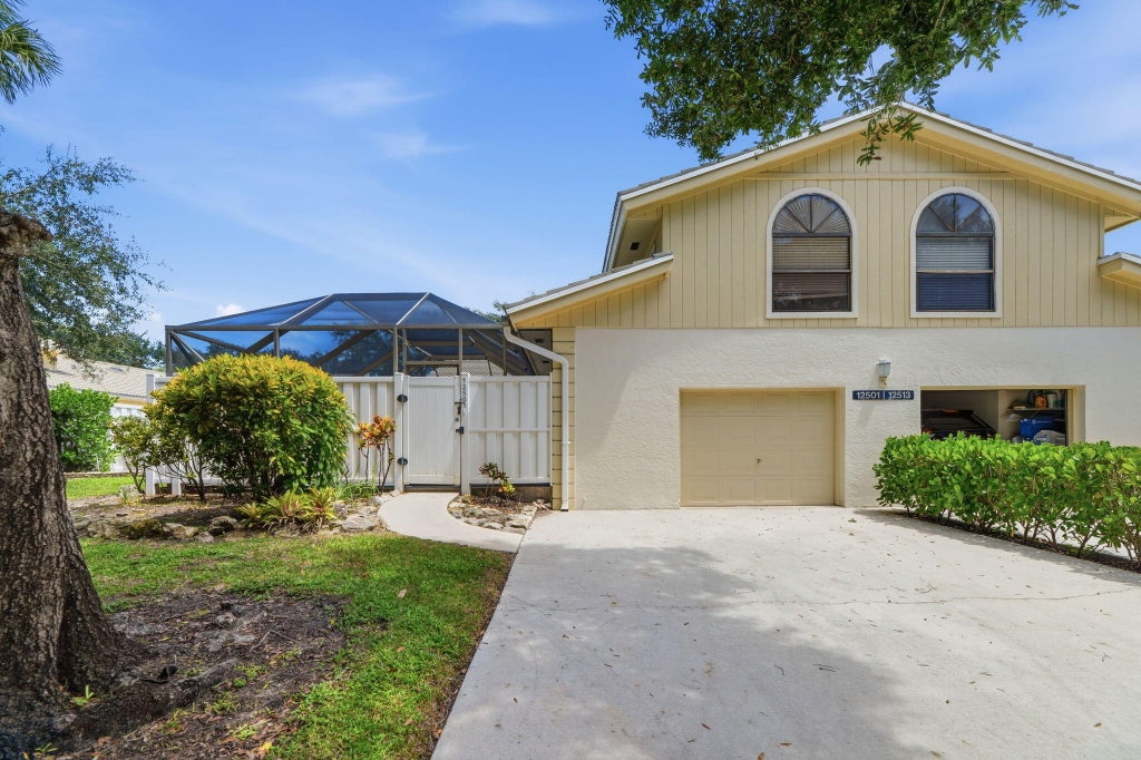 Photo of 12501 WOODMILL Drive, Palm Beach Gardens, FL 33418 (MLS # B26077074)