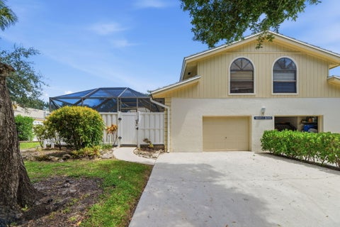 Photo of 12501 WOODMILL Drive, Palm Beach Gardens, FL 33418 (MLS # B26077074)