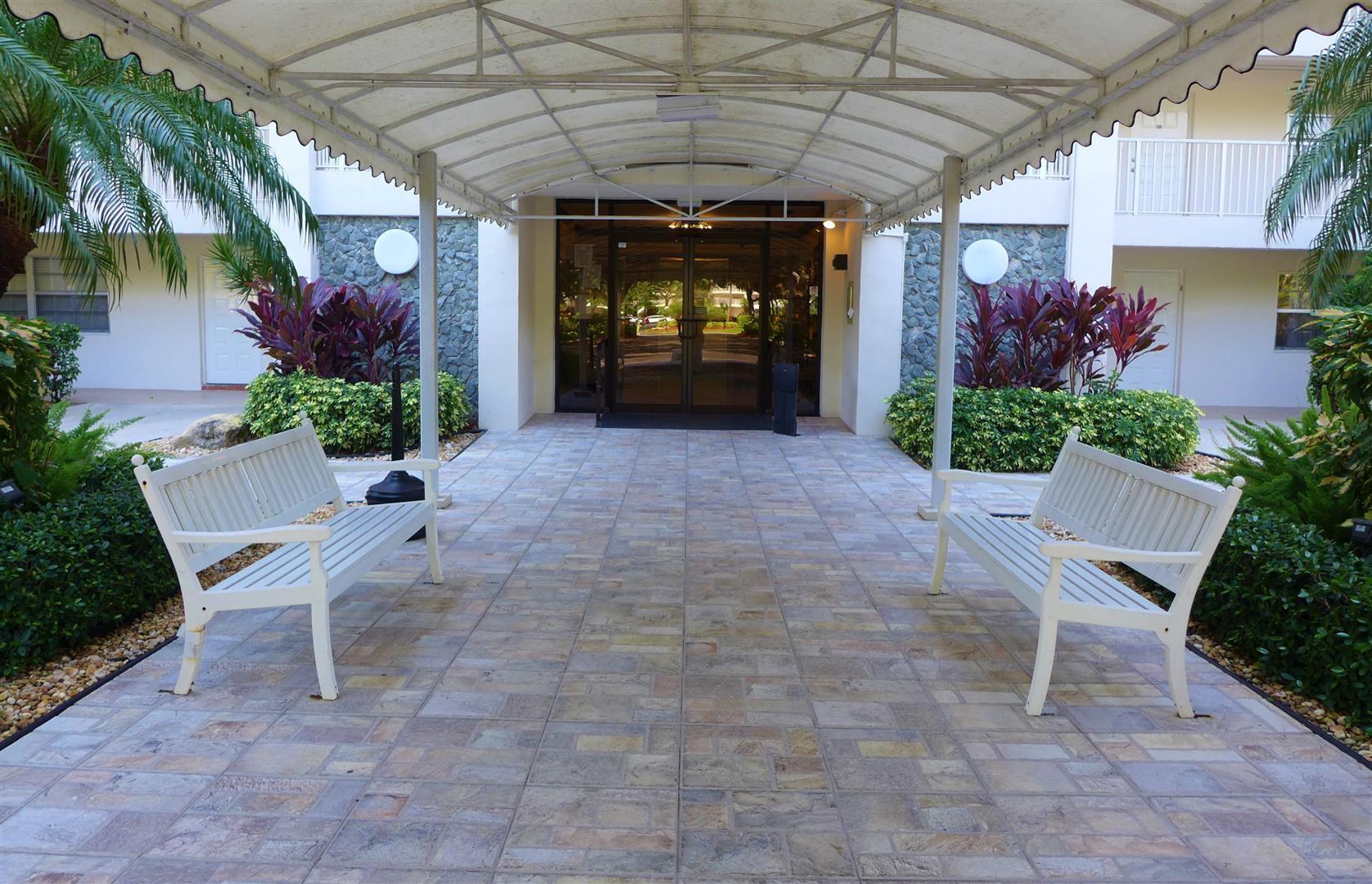 PALM AIRE COUNTRY CLUB - Residential