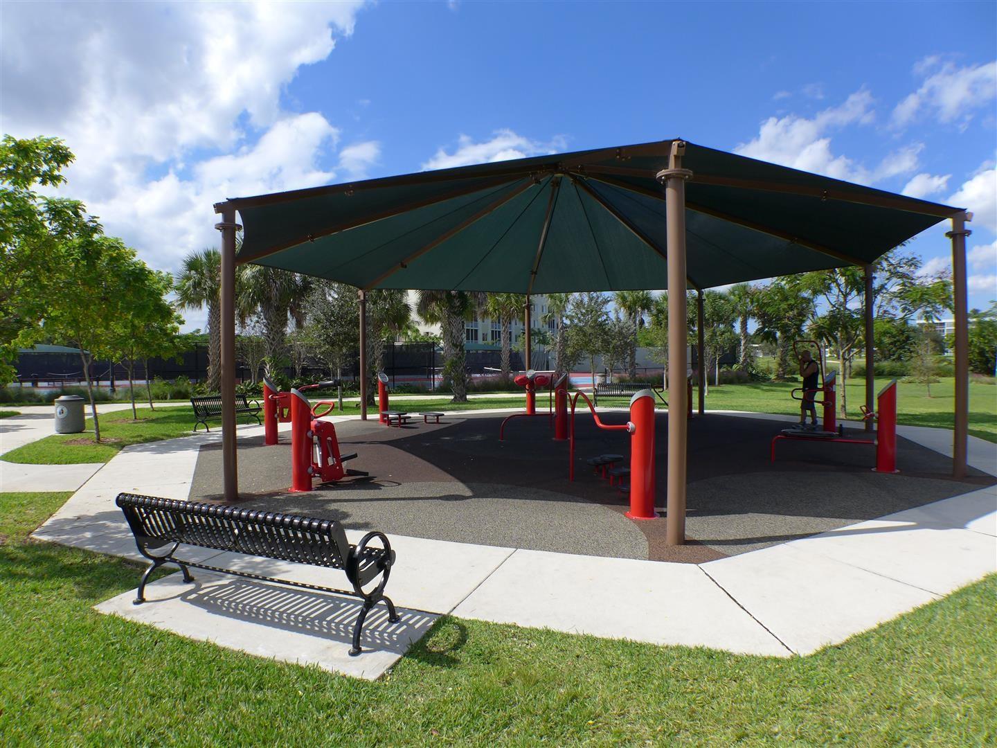 PALM AIRE COUNTRY CLUB - Residential