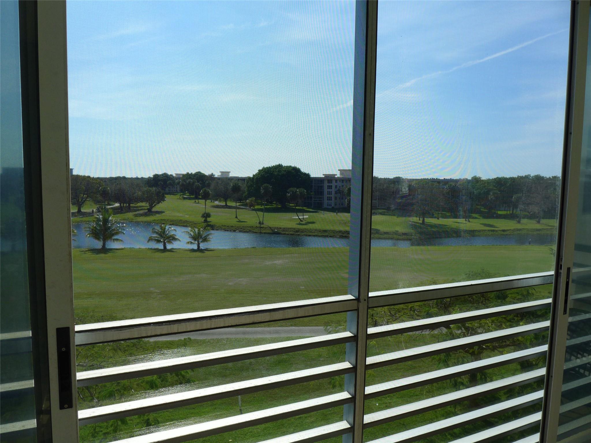 PALM AIRE COUNTRY CLUB - Residential