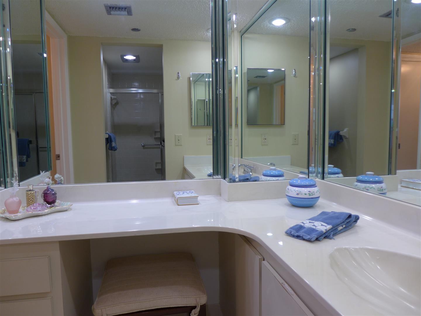 PALM AIRE COUNTRY CLUB - Residential