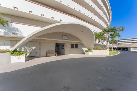 A home in Deerfield Beach