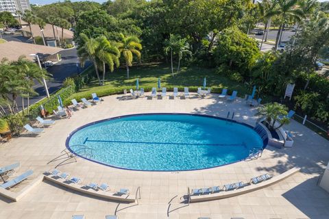 A home in Deerfield Beach