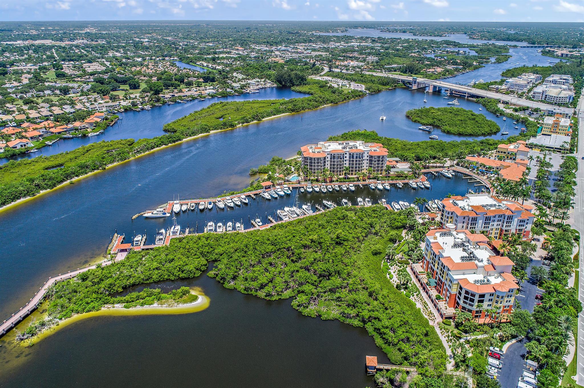 JUPITER YACHT CLUB - Residential