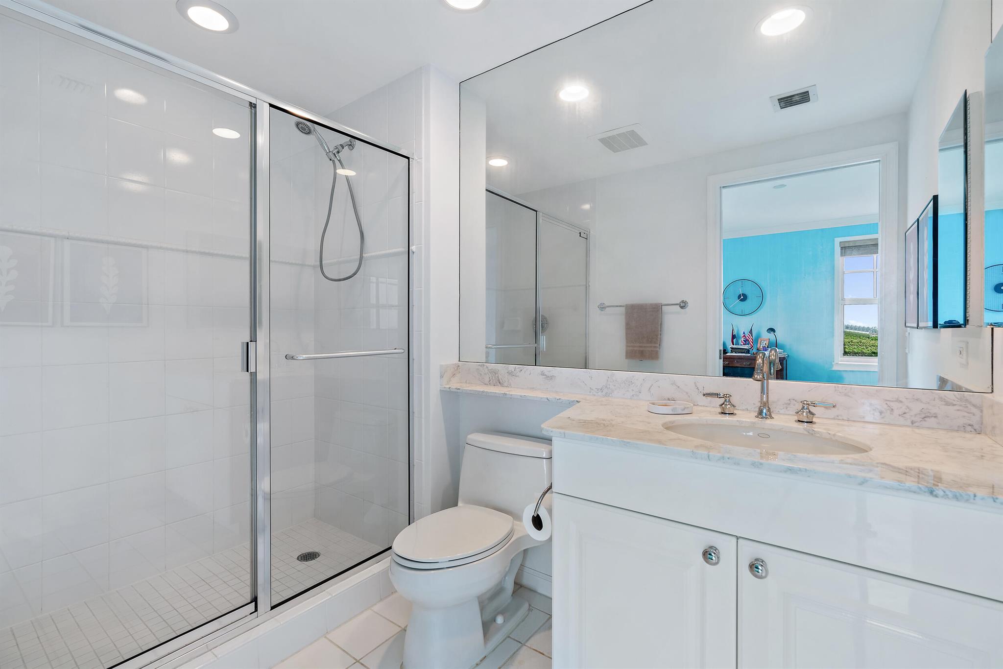 JUPITER YACHT CLUB - Residential