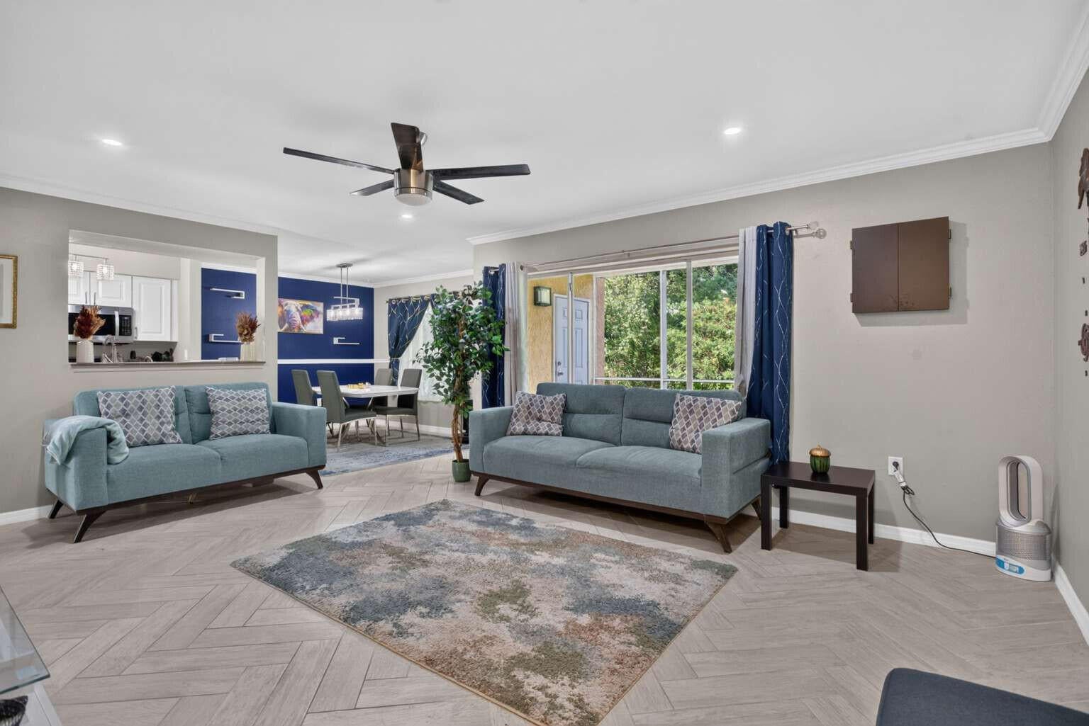 2300 NW 33RD Street 904