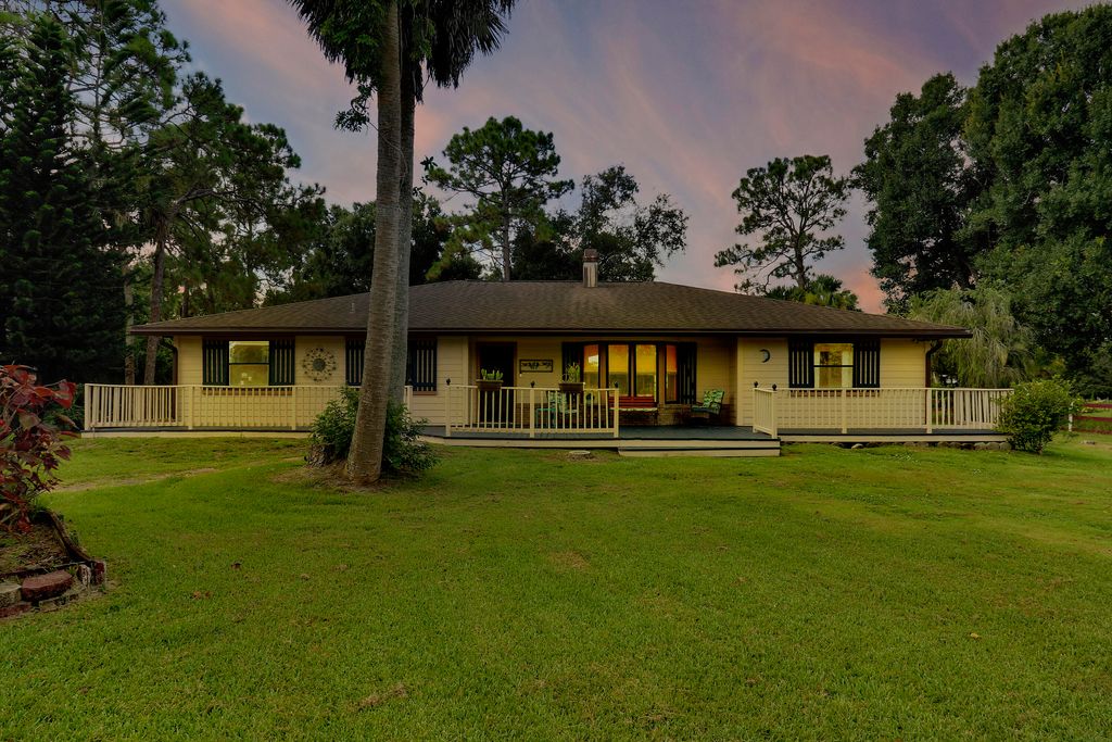 Photo of 11224 54th Street N, West Palm Beach, FL 33411 (MLS # R11007899)