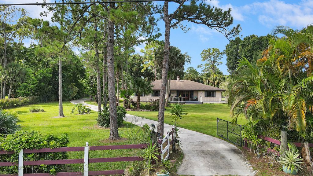 Photo of 11224 54th Street N, West Palm Beach, FL 33411 (MLS # R11007899)