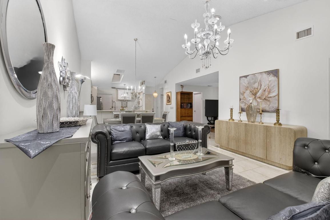 Palm Chase Lakes - Residential Lease