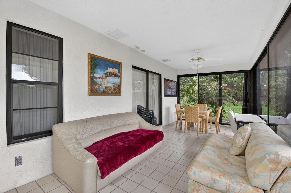 Palm Chase Lakes - Residential Lease