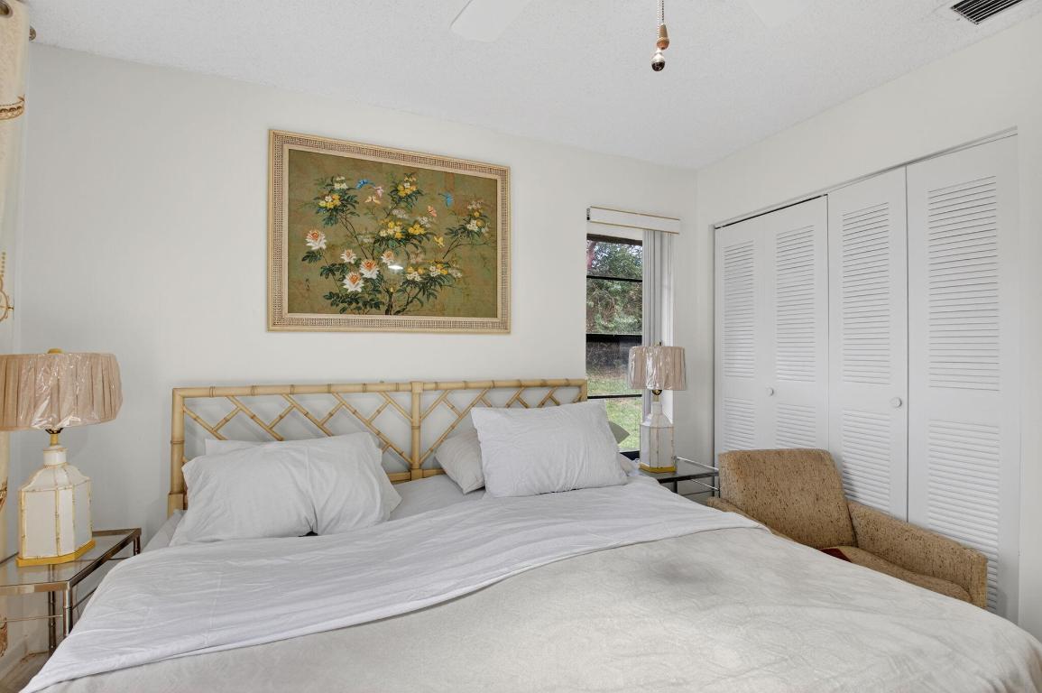 Palm Chase Lakes - Residential Lease