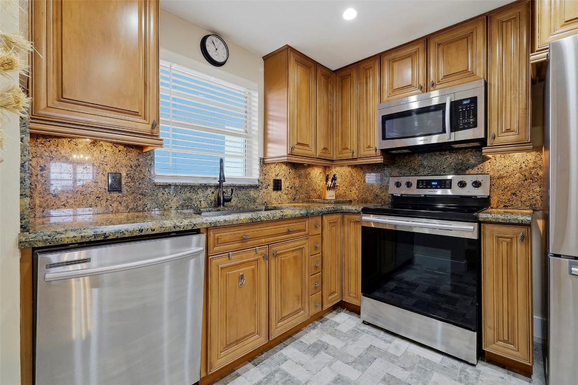 Ridgeview Towers - Residential