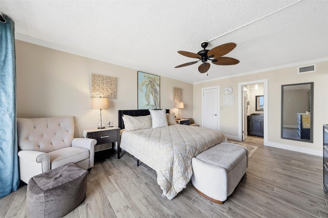 Ridgeview Towers - Residential