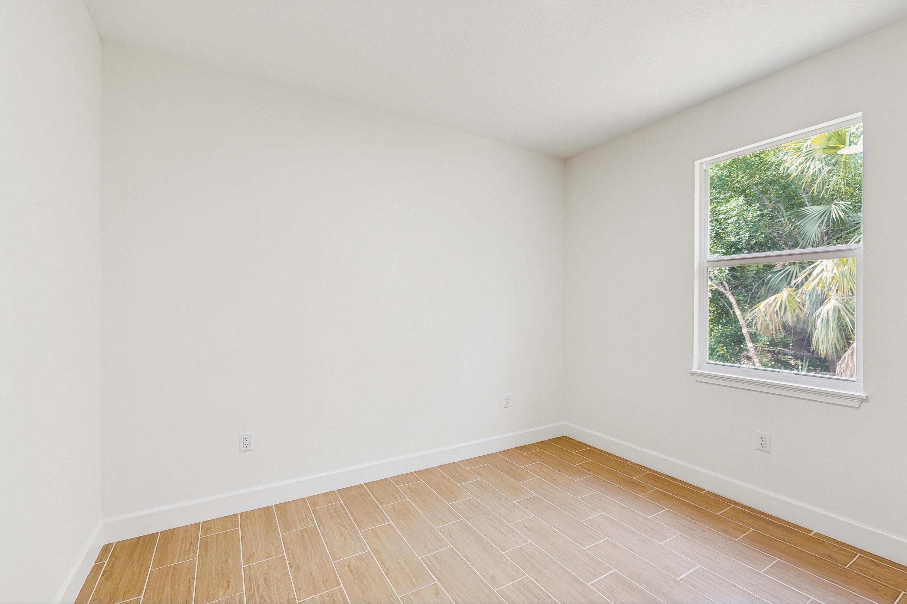 VERO LAKE ESTATES UNIT N - Residential