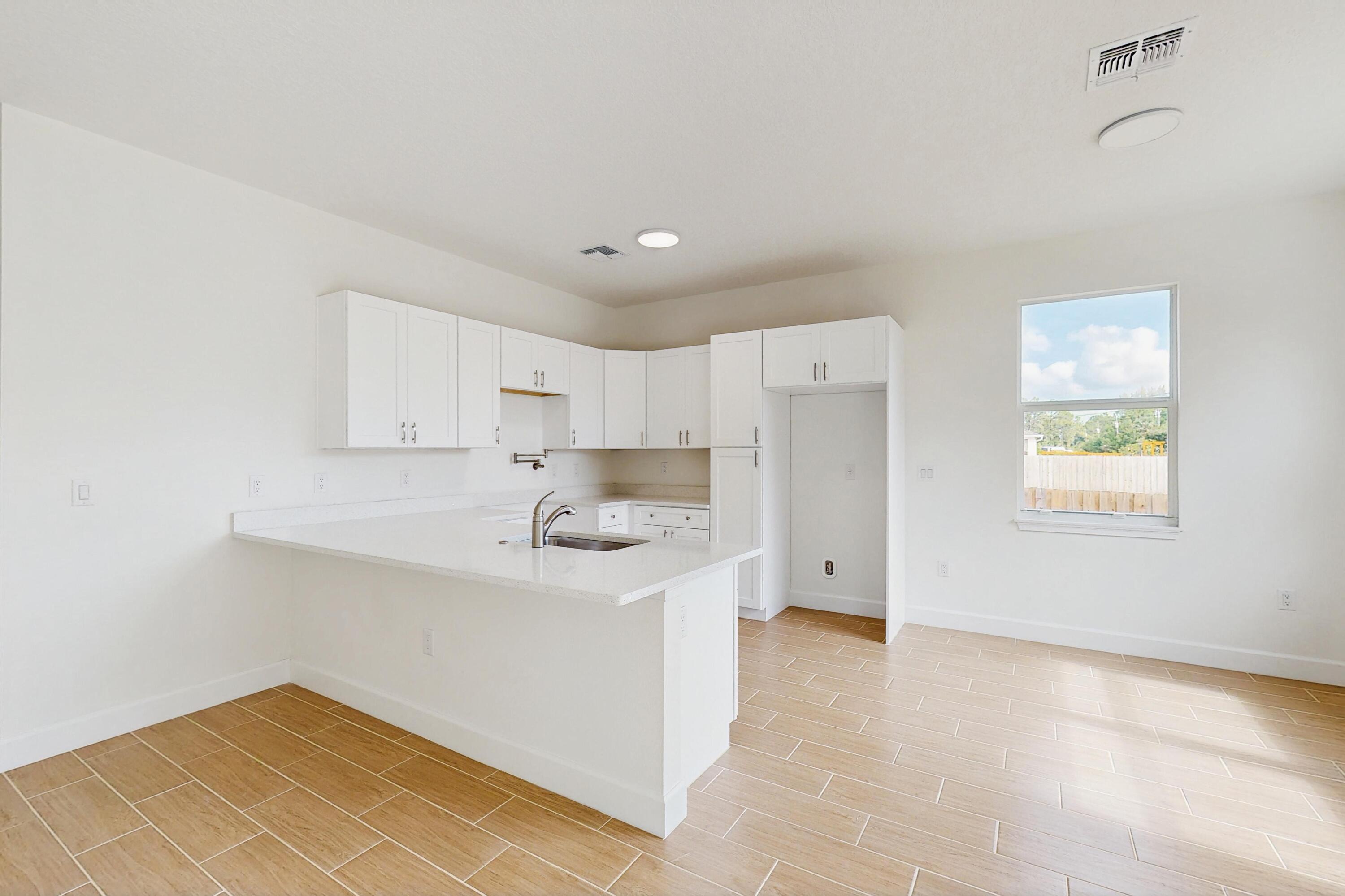 VERO LAKE ESTATES UNIT N - Residential