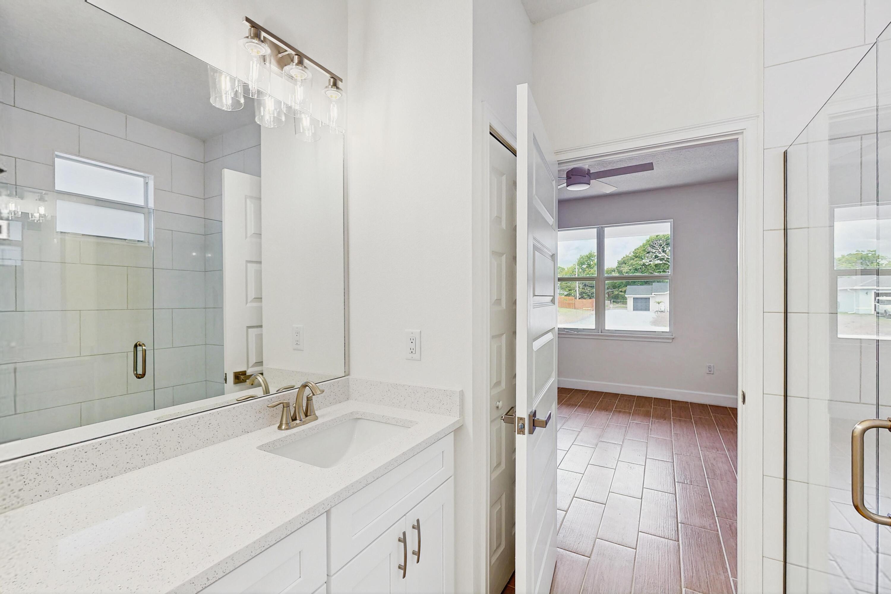 VERO LAKE ESTATES UNIT N - Residential