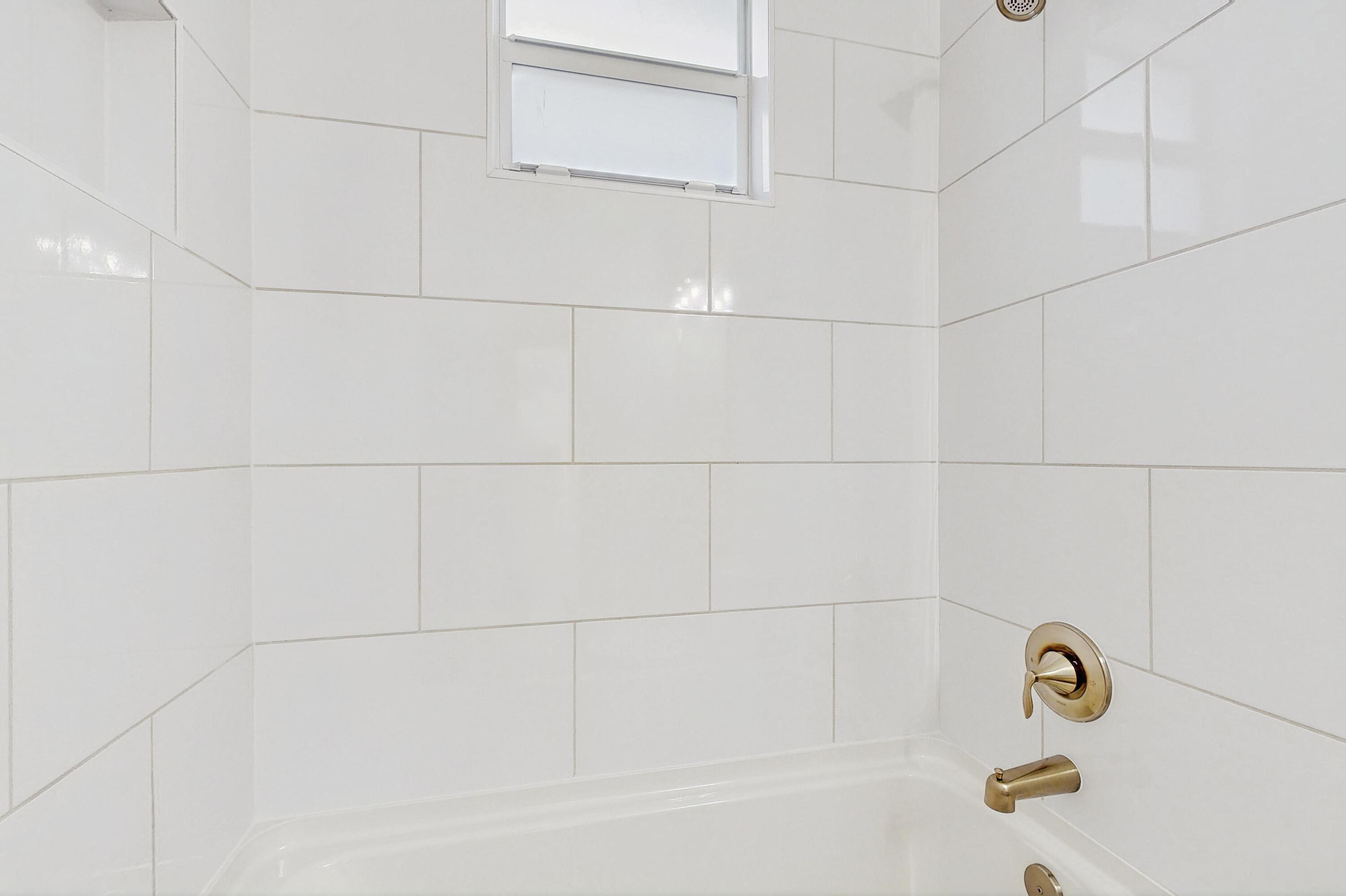 VERO LAKE ESTATES UNIT N - Residential