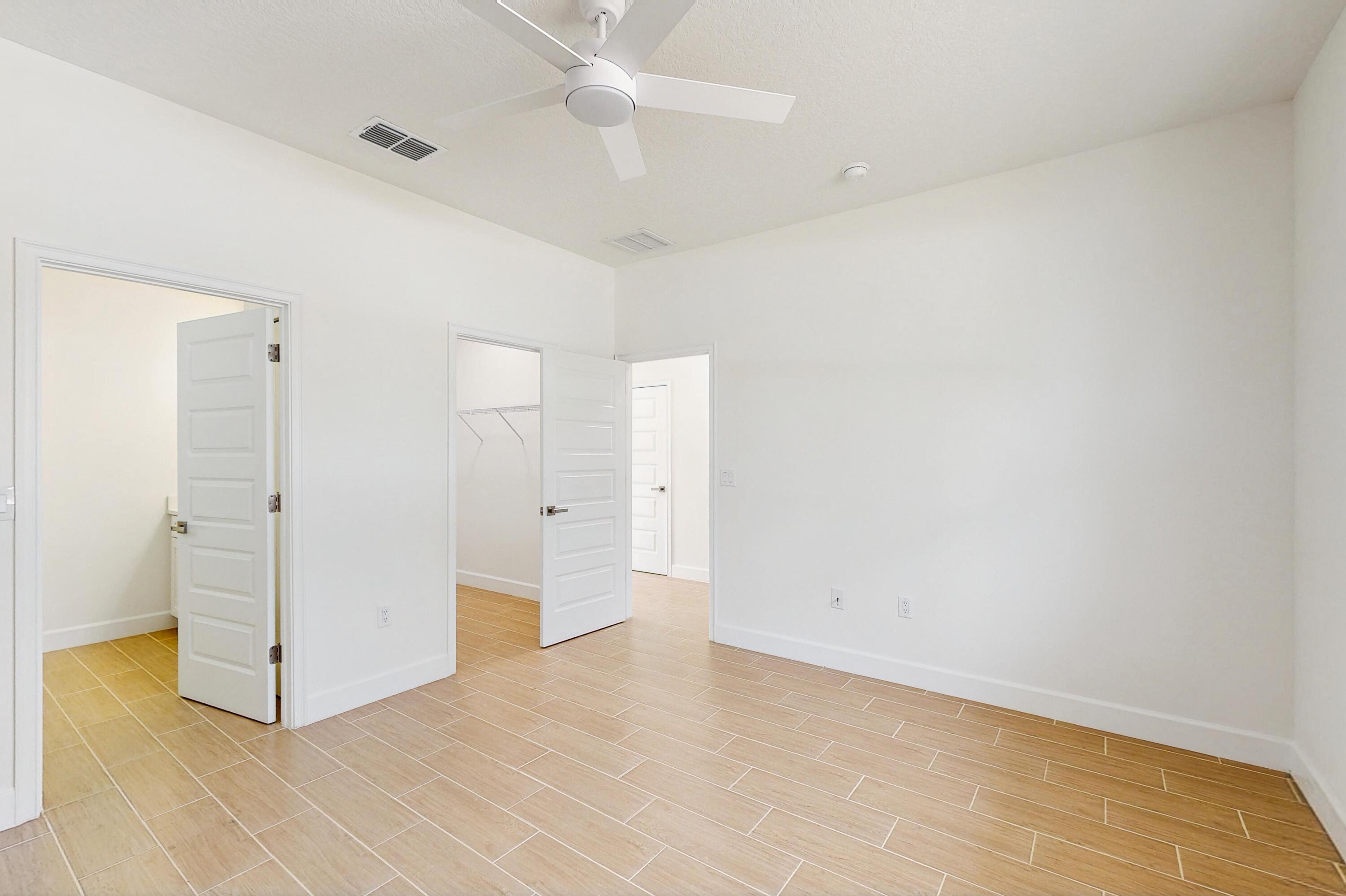 VERO LAKE ESTATES UNIT N - Residential