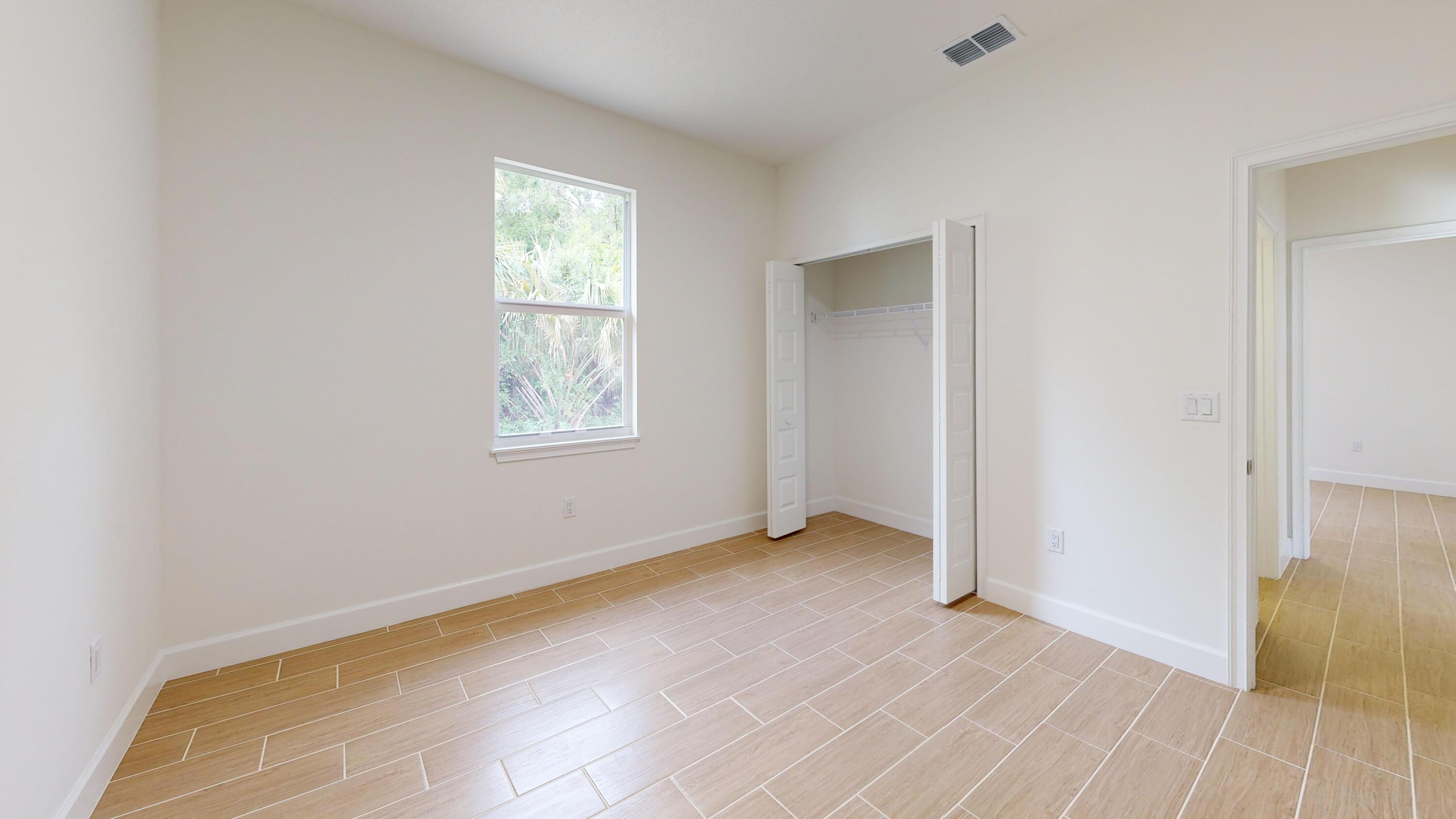 VERO LAKE ESTATES UNIT N - Residential