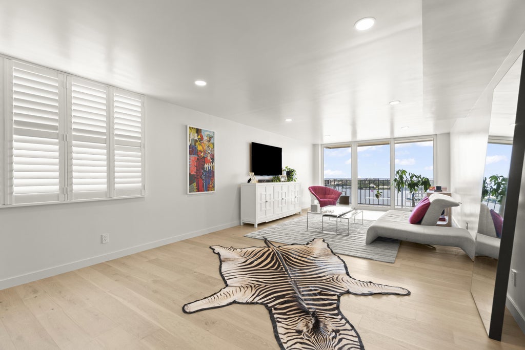 Photo of 1801 S Flagler Drive #1211, West Palm Beach, FL 33401 (MLS # B26041231)