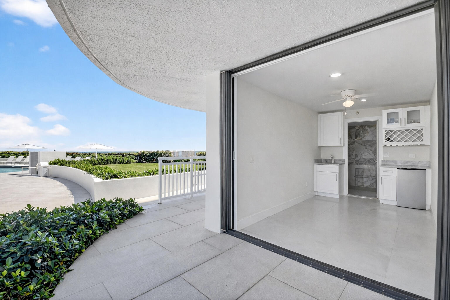 ATRIUMS OF PALM BEACH CONDO - Residential
