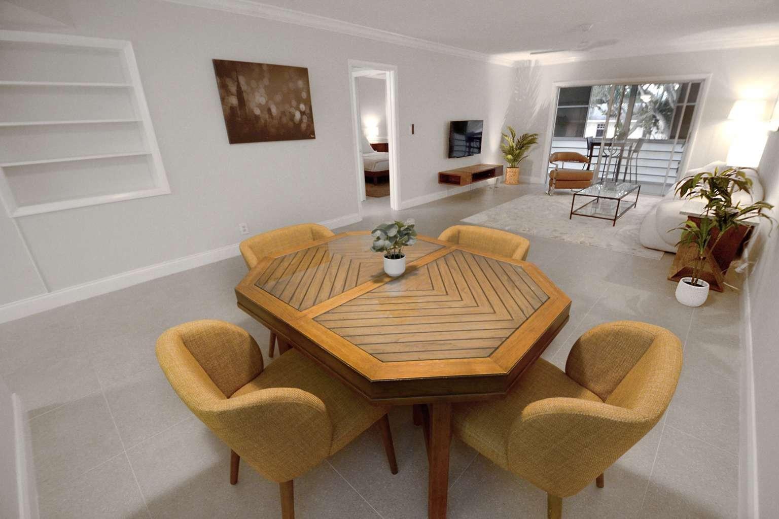 415 Us Highway 1 208