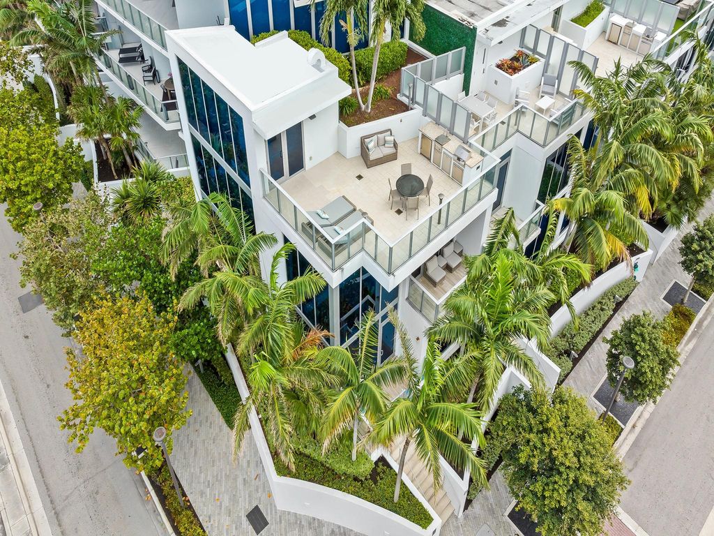 Photo of 701 N Fort Lauderdale Beach Boulevard #TH1, Fort Lauderdale, FL 33304 (MLS # F10532885)