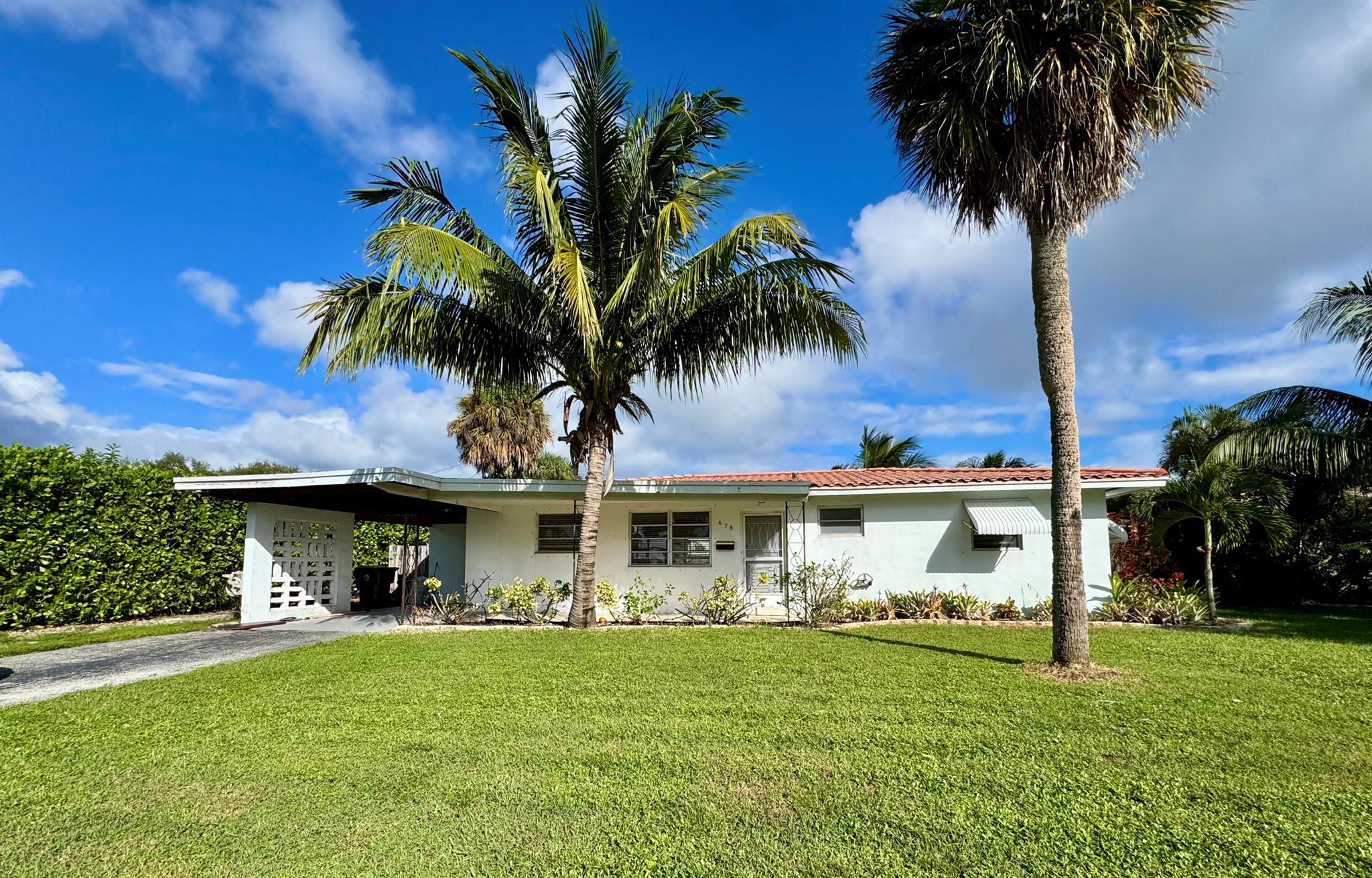 COUNTRY CLUB VILLAGE - Residential Lease