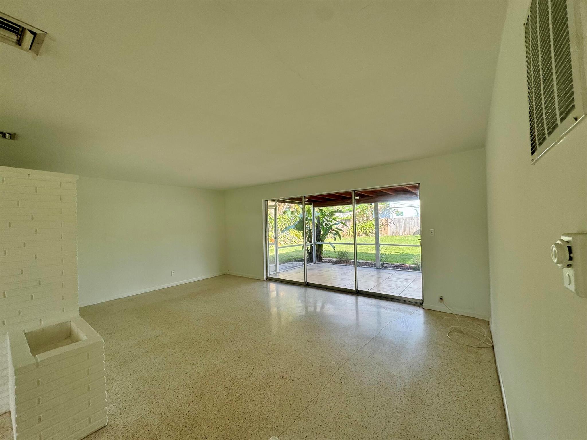 COUNTRY CLUB VILLAGE - Residential Lease