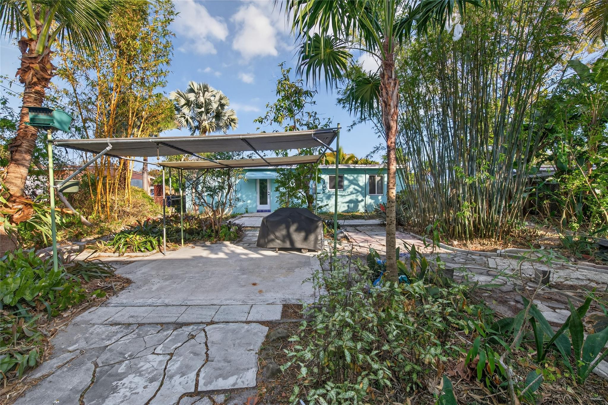 Rev Of Lauderdale Manors - Residential