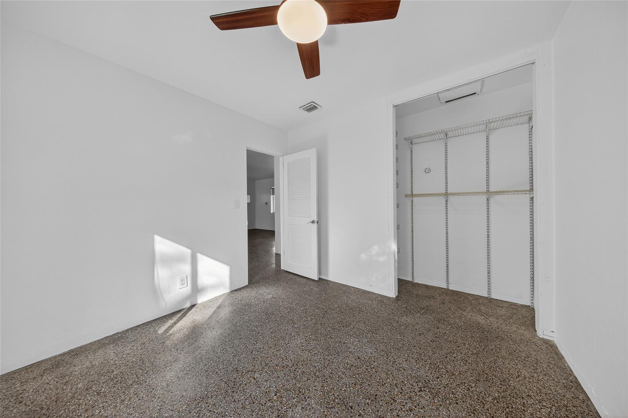 Rev Of Lauderdale Manors - Residential