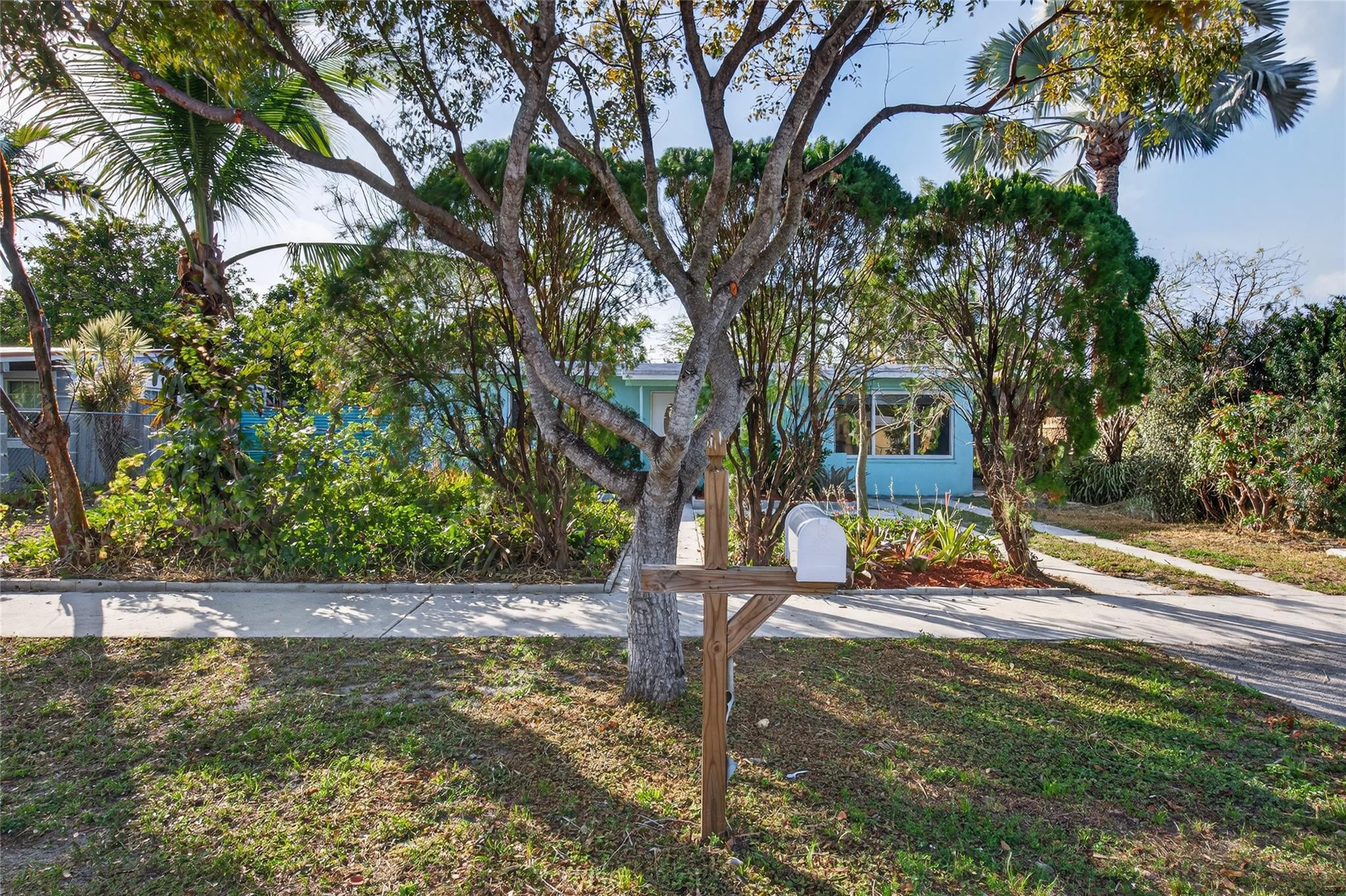 1802 Lauderdale Manor Drive