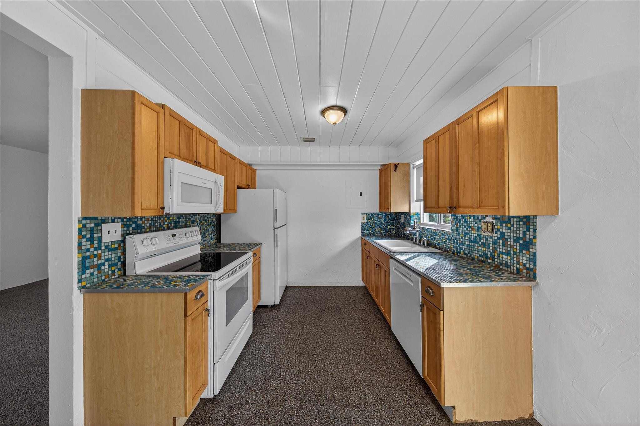 Rev Of Lauderdale Manors - Residential